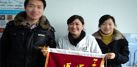 下崗女工艱難求醫(yī)  終遇腹